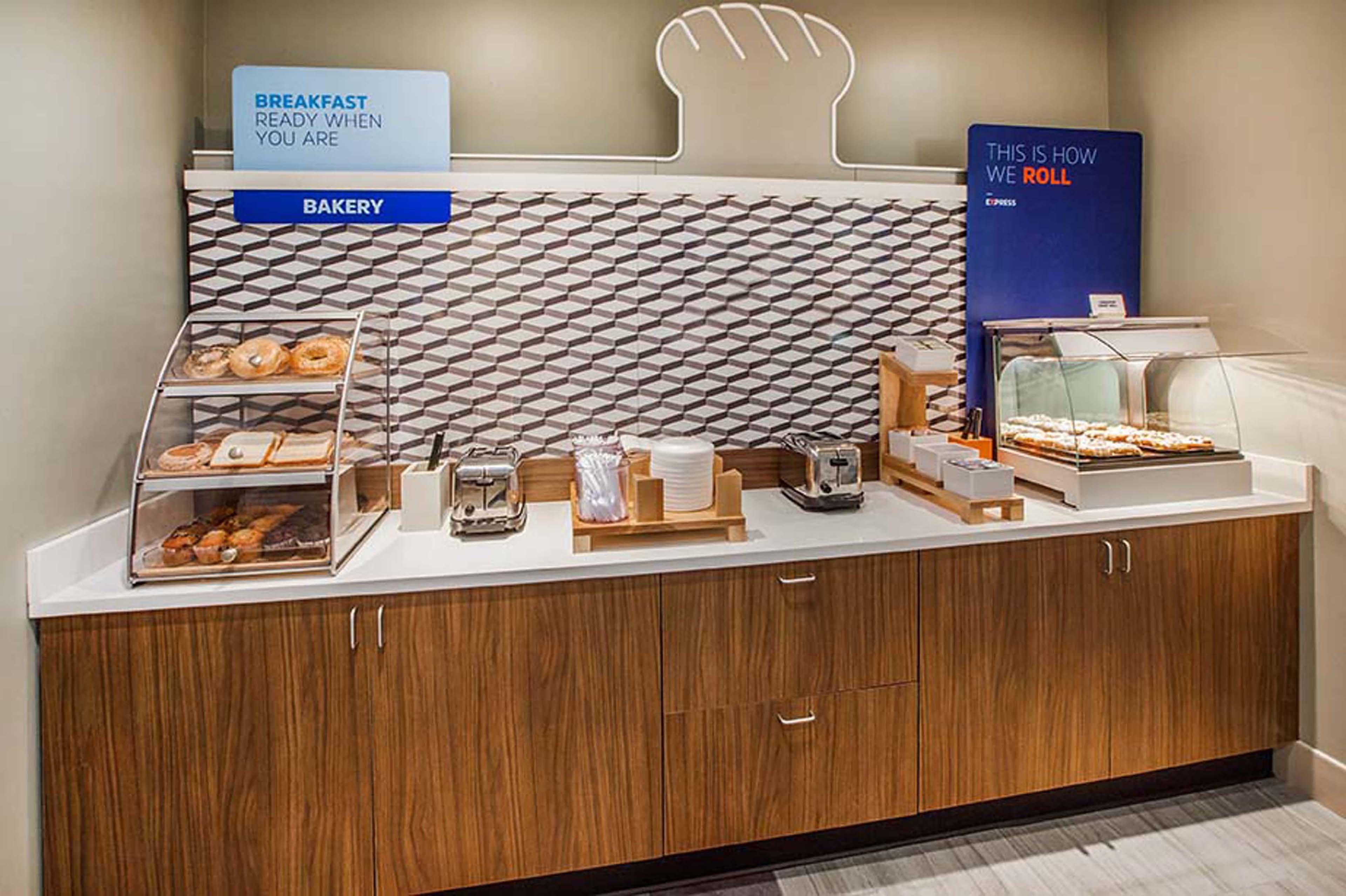 Holiday Inn Express & Suites Vaudreuil-Dorion By Ihg Eksteriør bilde