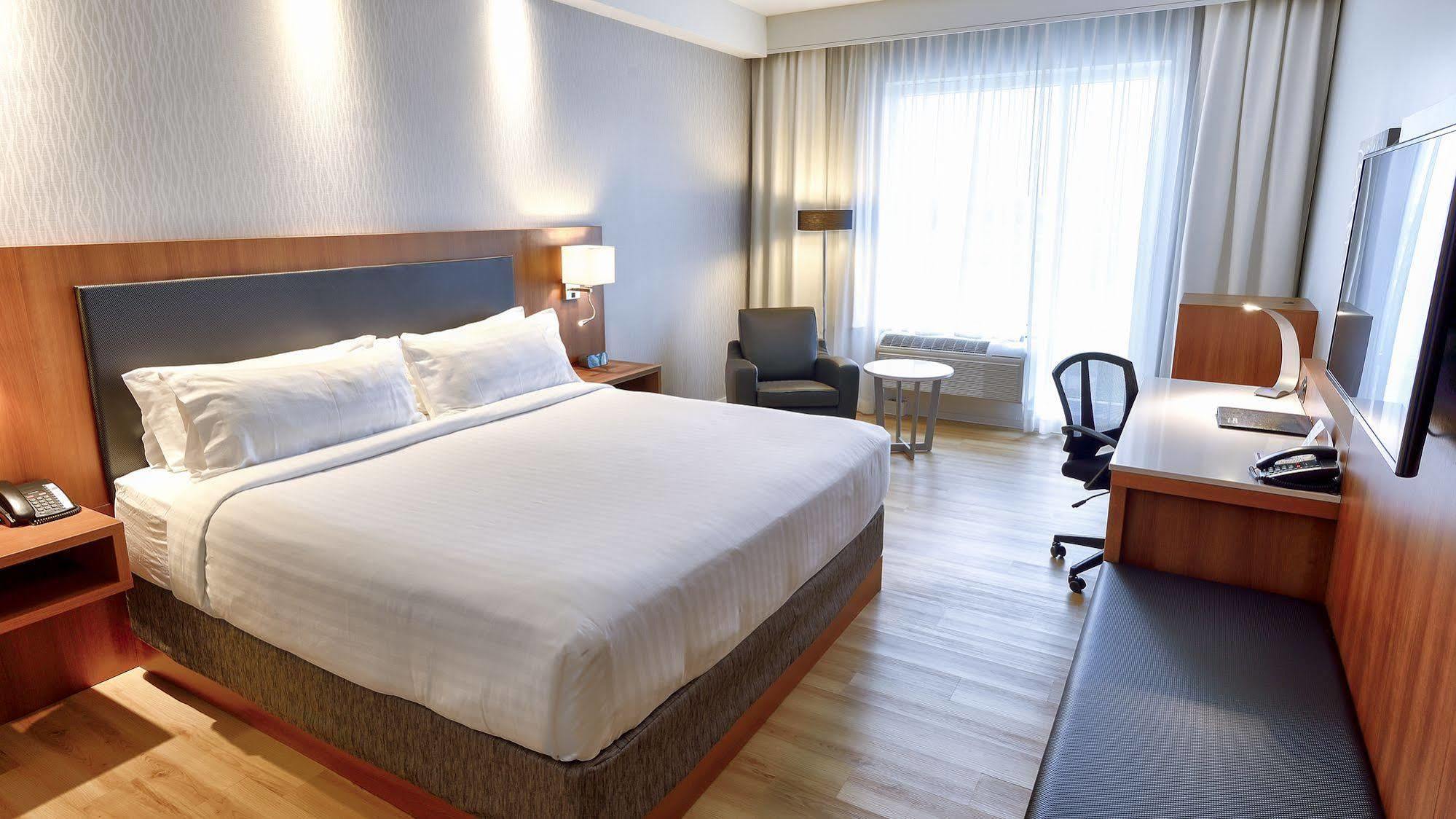 Holiday Inn Express & Suites Vaudreuil-Dorion By Ihg Eksteriør bilde